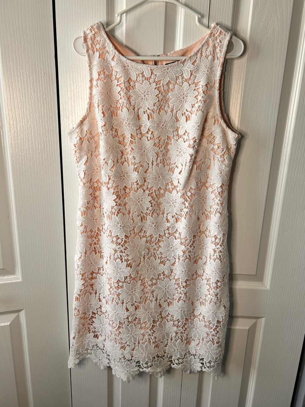 Jessica Howard Women’s 14 Sleeveless White Floral Lace Floral Dress Peach Lining